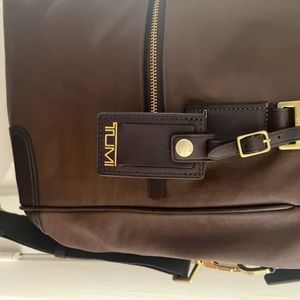 New without tags: Tumi Leather Crossbody Bag